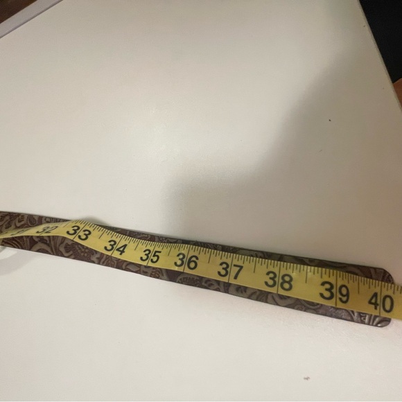 Women’s Belt Size Medium 40 inches Made in Italy Floral detail scrolling design - Picture 2 of 11